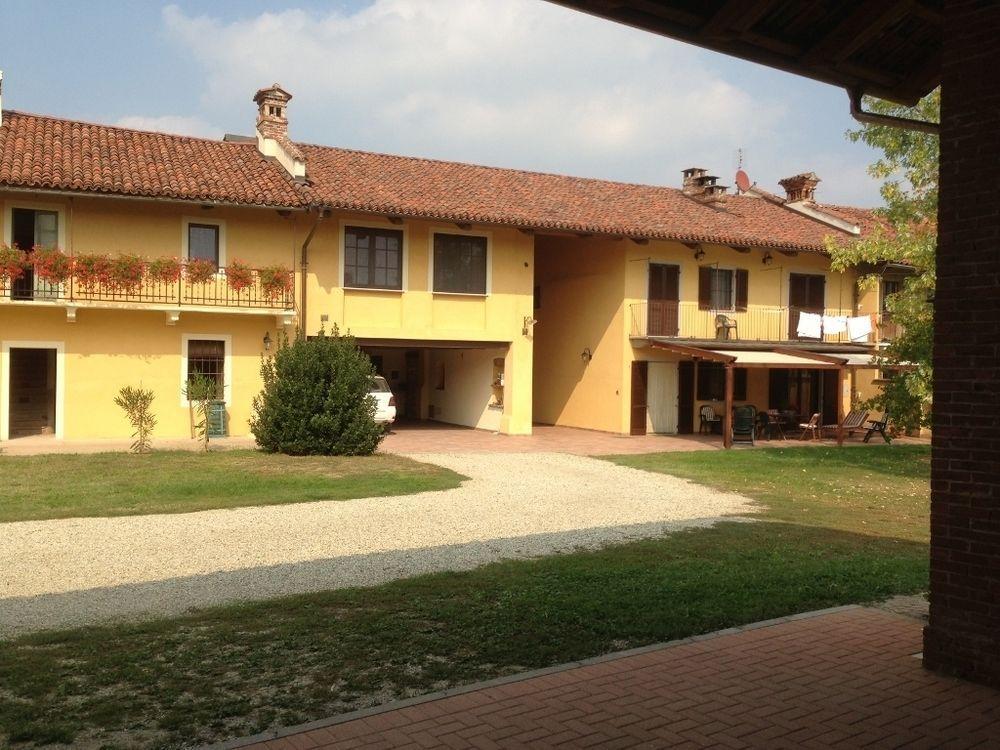 Quattro Gatti Bed & Breakfast Airasca Екстериор снимка