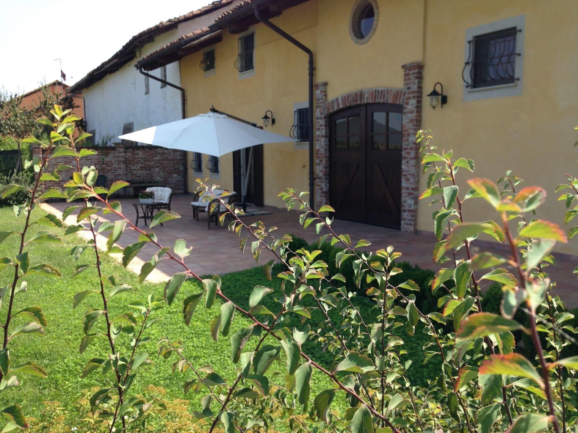 Quattro Gatti Bed & Breakfast Airasca Екстериор снимка