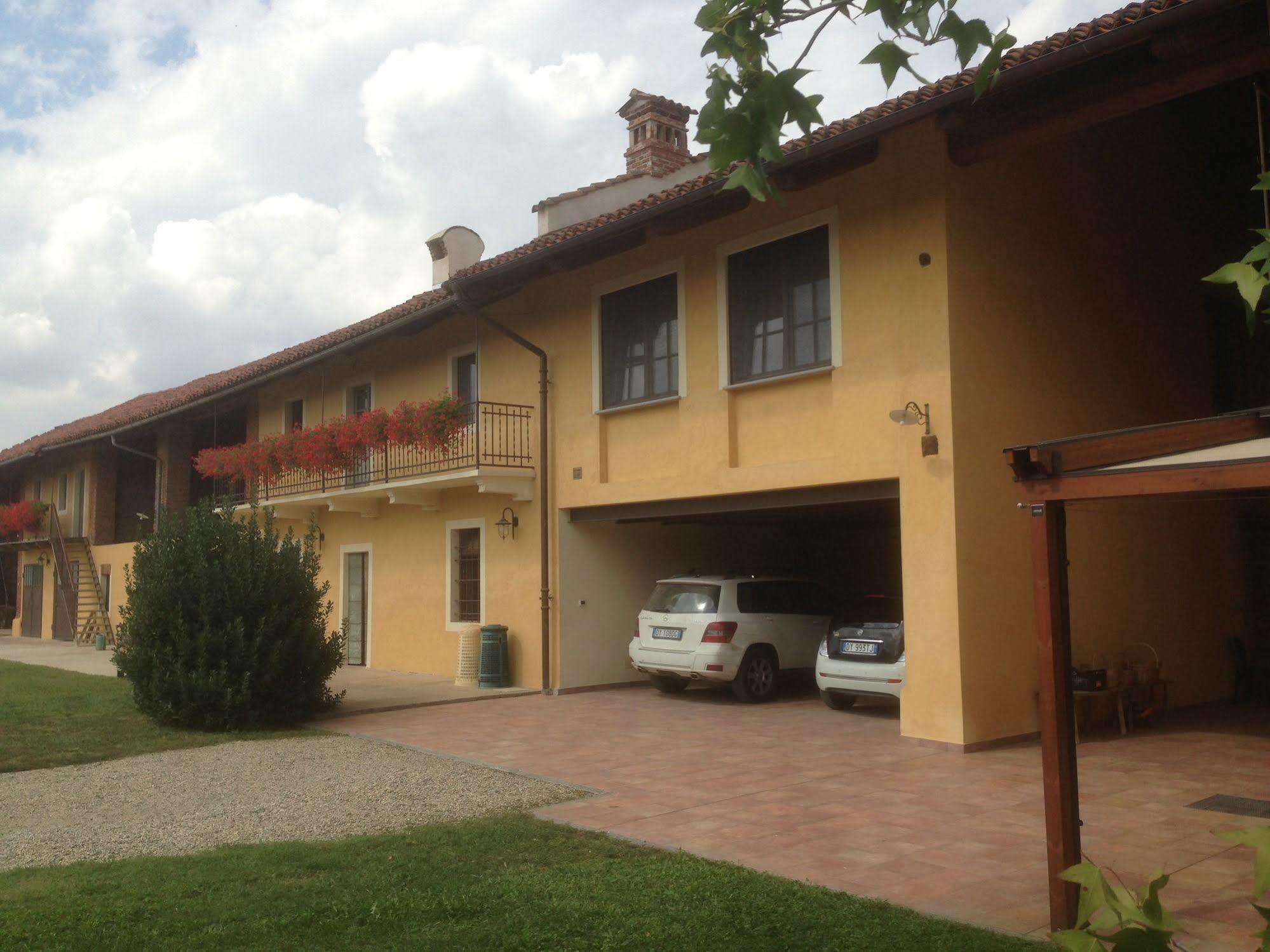 Quattro Gatti Bed & Breakfast Airasca Екстериор снимка