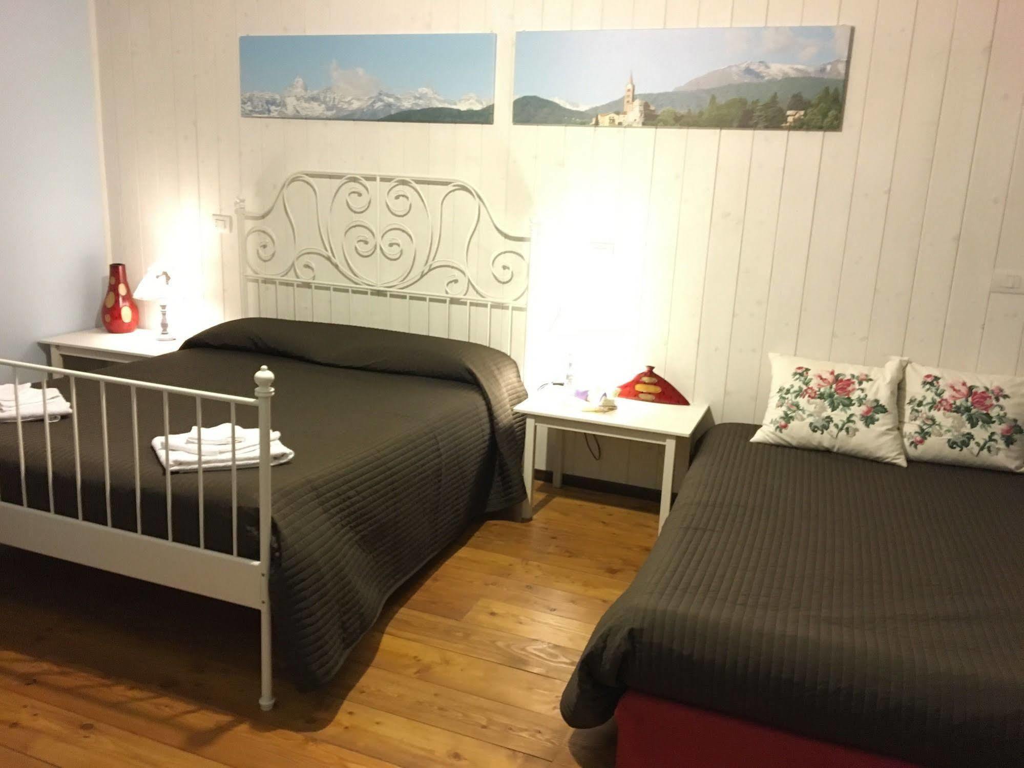 Quattro Gatti Bed & Breakfast Airasca Екстериор снимка
