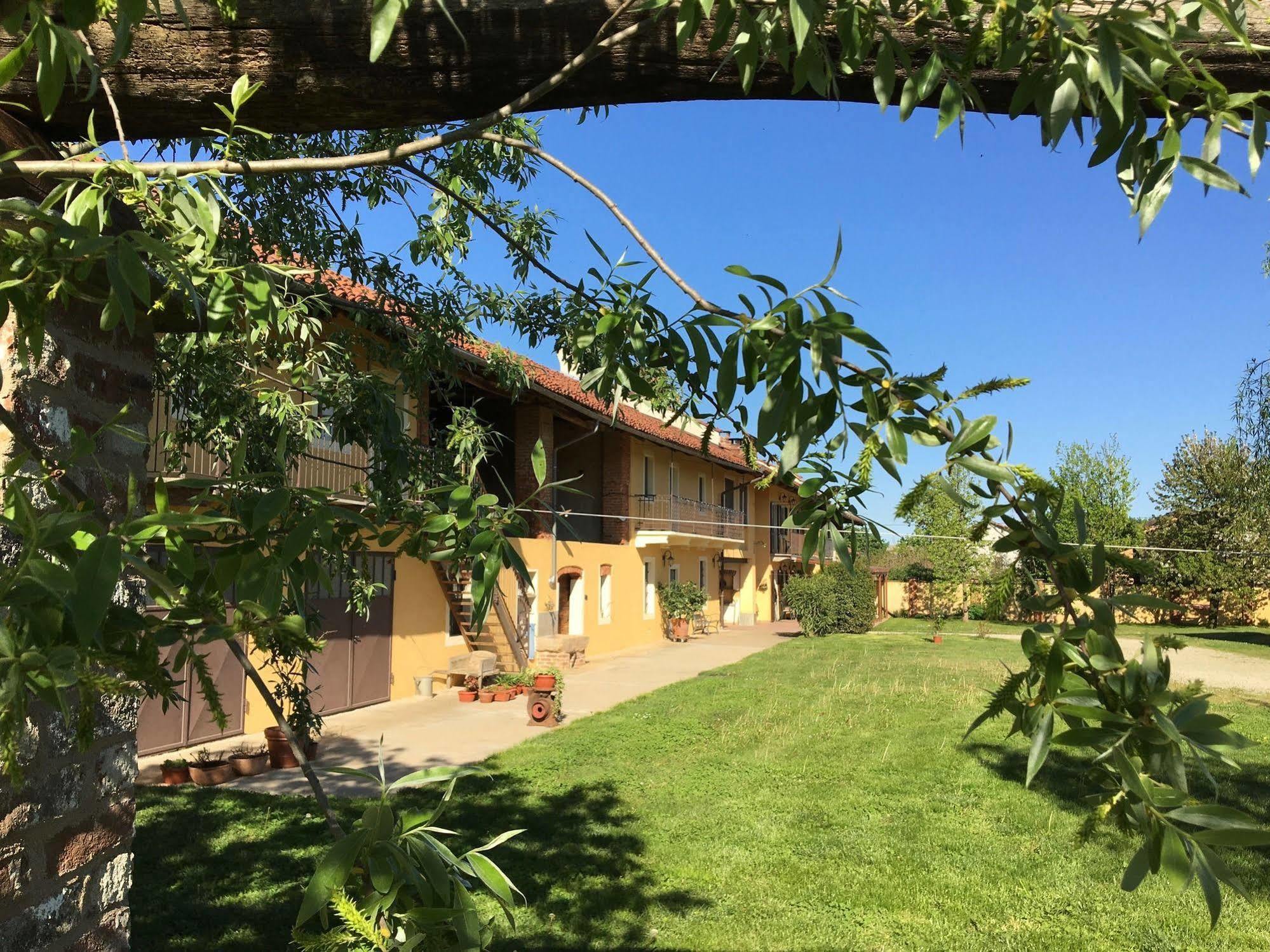 Quattro Gatti Bed & Breakfast Airasca Екстериор снимка